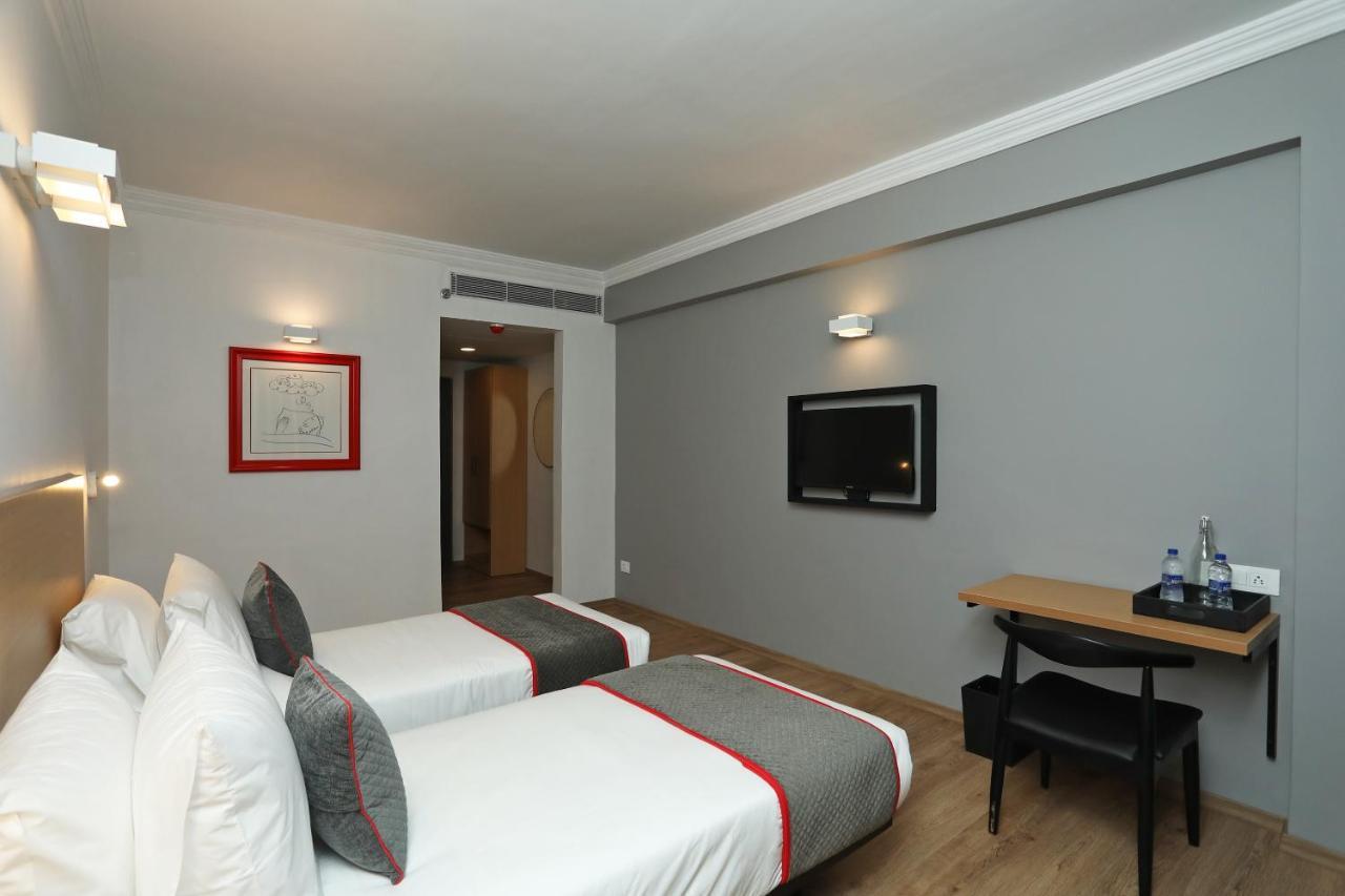 Golden Parkk Hotel Calcutta Extérieur photo