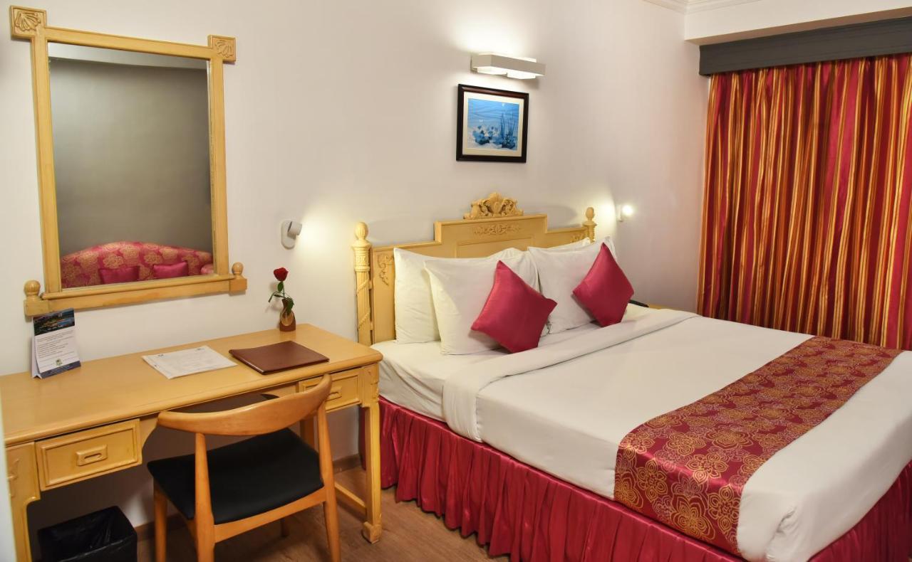 Golden Parkk Hotel Calcutta Extérieur photo